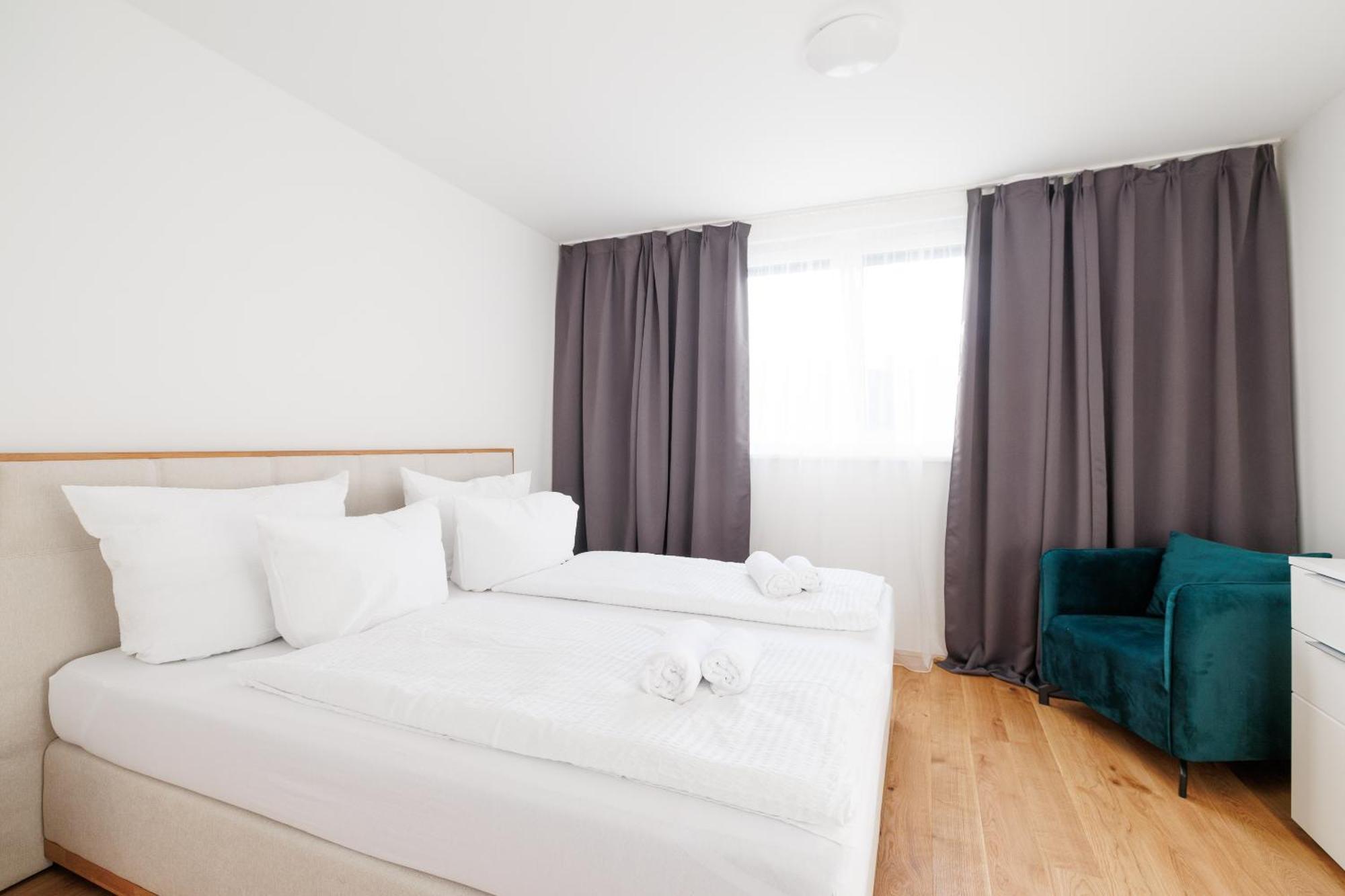 Symphony Apartments 42 - Modern Loft With Terrace And Grill In Central Location Виена Екстериор снимка