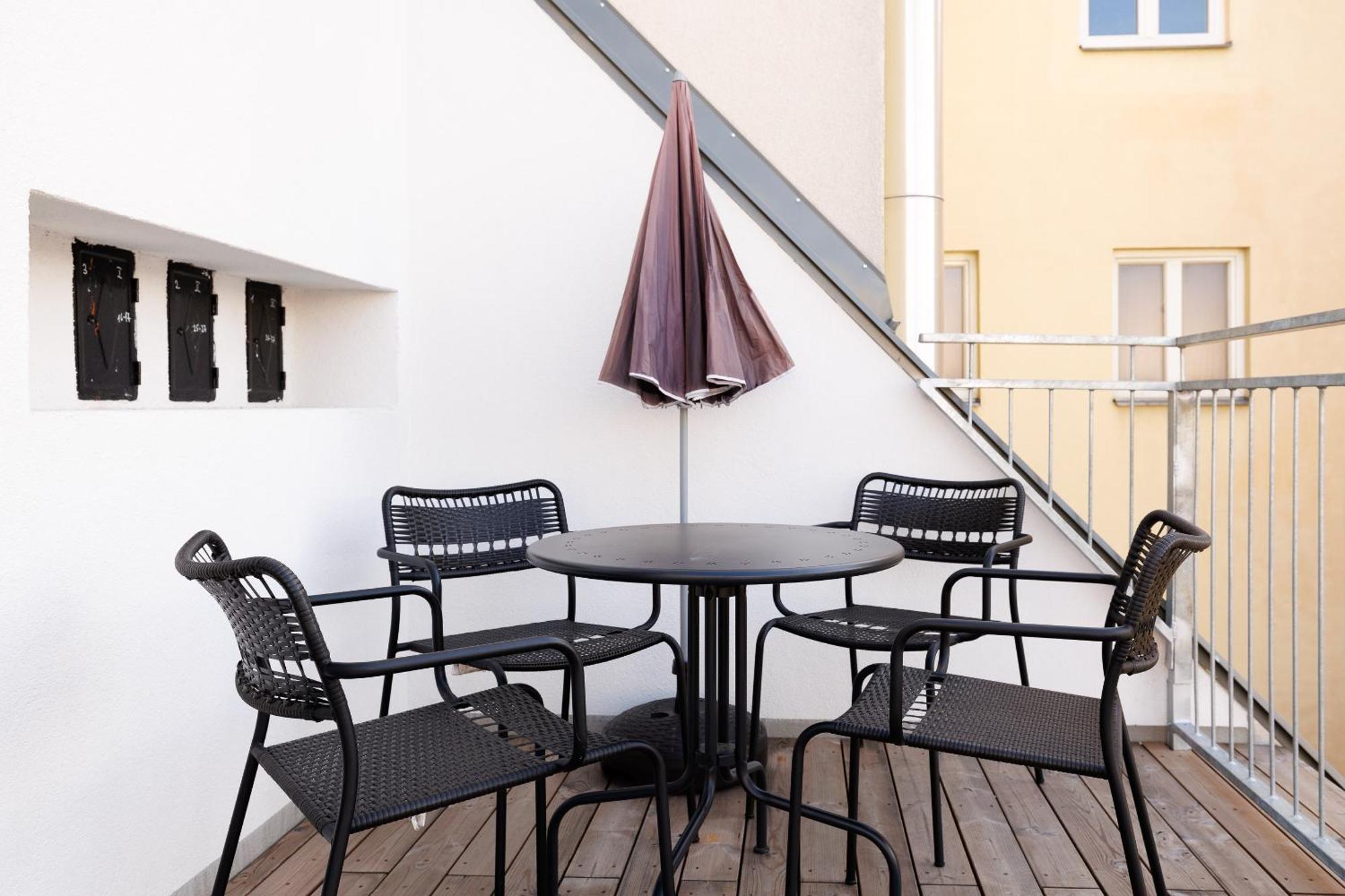 Symphony Apartments 42 - Modern Loft With Terrace And Grill In Central Location Виена Екстериор снимка